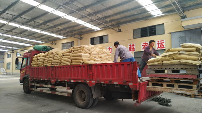 گلوله های پلی اورتان ترموپلاستیک TPU باکره 64D به صورت فله، بازدارنده شعله، قرمز، نمونه های TPEE TPU 18