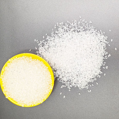 شفافیت بالا، قالب بندی سریع، انعطاف پذیری خوب، سختی عالی، قالب بندی تزریق پلاستیکی TPU سازگار با محیط زیست یا ذرات اکستروژن، مناسب برای اسباب بازی حیوانات خانگی، خط های پرش، سیم ها