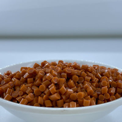 انعطاف پذیری ساحل A 60-95 رنگ تطبیق دار TPU تزریق قالب بندی با مقاومت آب و هوا برتر کفش کفش مواد اولیه