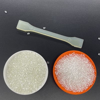 شفافیت بالا، قالب بندی سریع، انعطاف پذیری خوب، سختی عالی، قالب بندی تزریق پلاستیکی TPU سازگار با محیط زیست یا ذرات اکستروژن، مناسب برای اسباب بازی حیوانات خانگی، خط های پرش، سیم ها