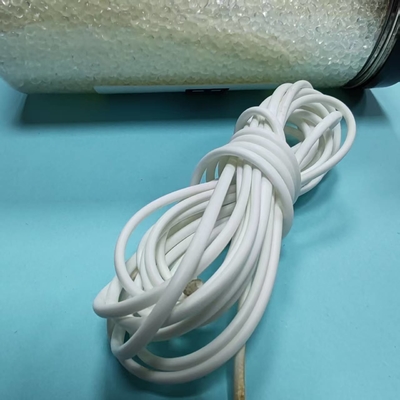 ذرات TPU اصلاح شده بازدارنده شعله می توانند در رنگ سفارشی شوند
